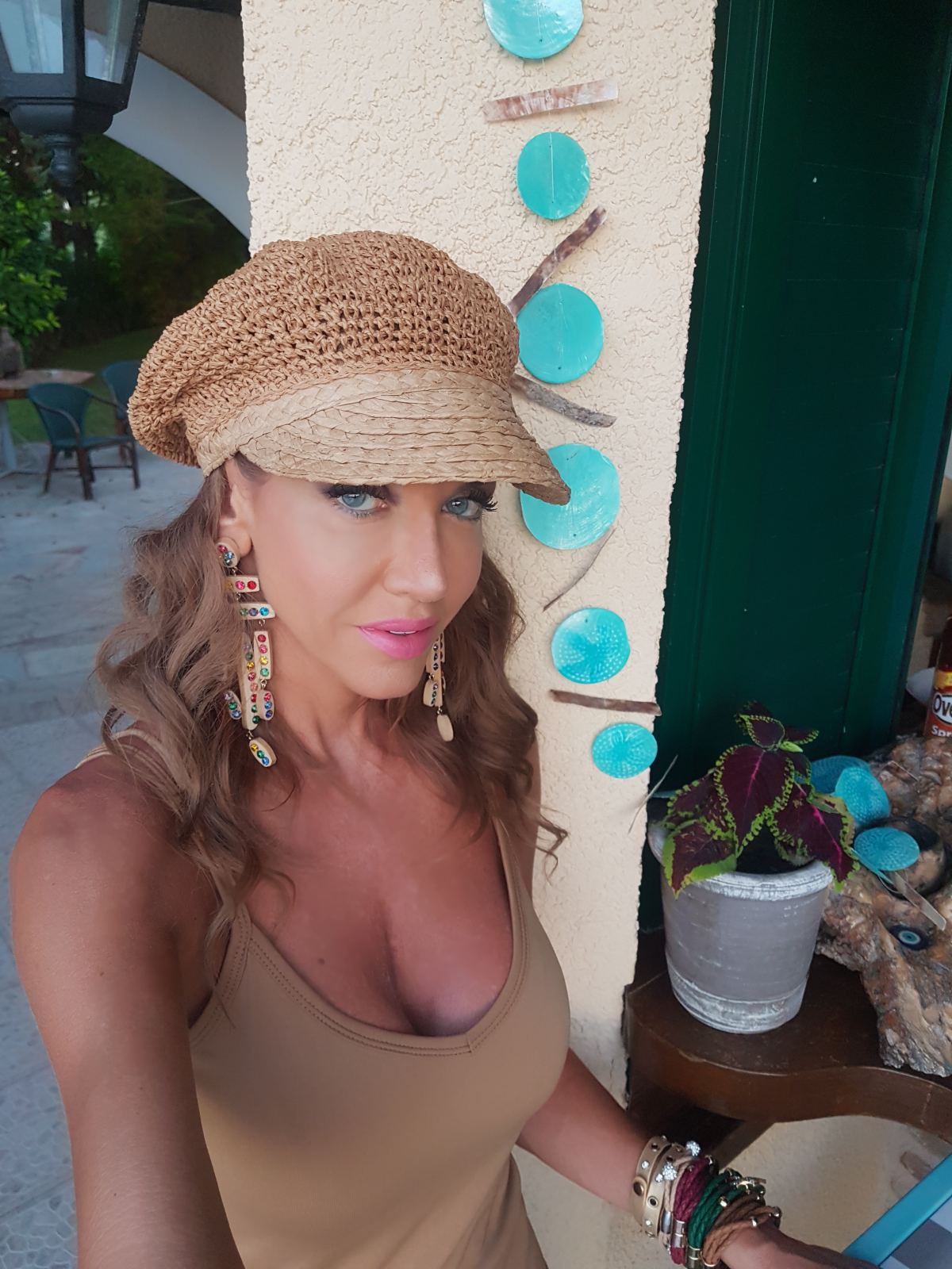 Raffia cap with handmade crystal and shell earrings